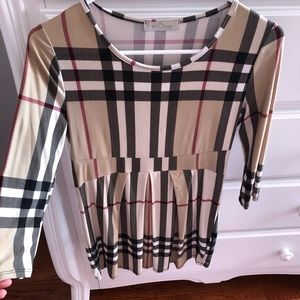Maternity Burberry print ( NOT Authentic ) blouse